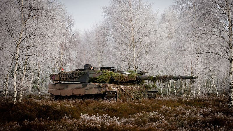 HD-wallpaper-tanks-military-leopard-2.jpg